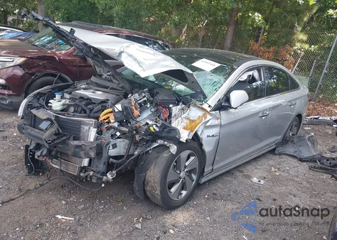 2016 Hyundai Sonata Hybrid/Limited z USA, uszkodzony, nr VIN KMHE34L16GA020777